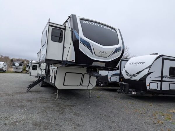 2022 Keystone Montana High Country Fifth Wheel (NA741941) (consignment)