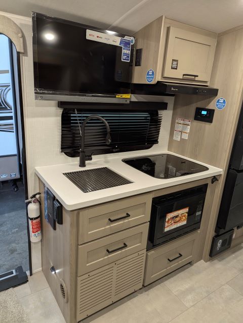 2026 Forest River Rockwood GeoPro Travel Trailer (T3039764) - Image 6