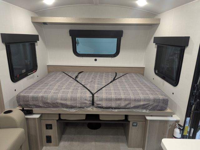 2026 Forest River Rockwood GeoPro Travel Trailer (T3041793) - Image 3
