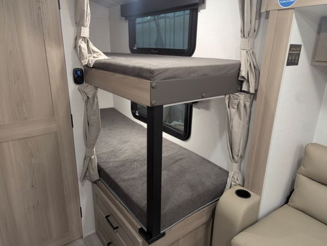 2026 Forest River Rockwood GeoPro Travel Trailer (T3041793) - Image 7