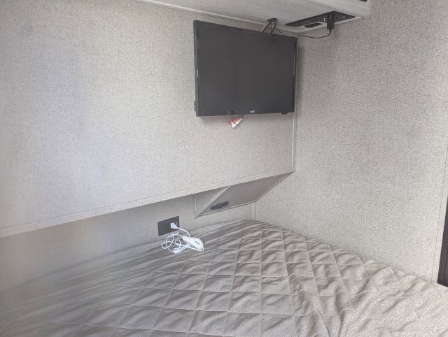 2021 Forest River Rockwood GeoPro Travel Trailer (M3014093) - Image 3