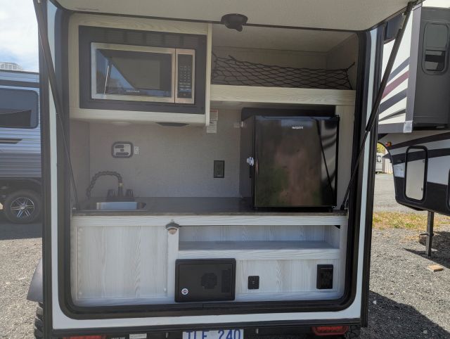 2021 Forest River Rockwood GeoPro Travel Trailer (M3014093) - Image 5