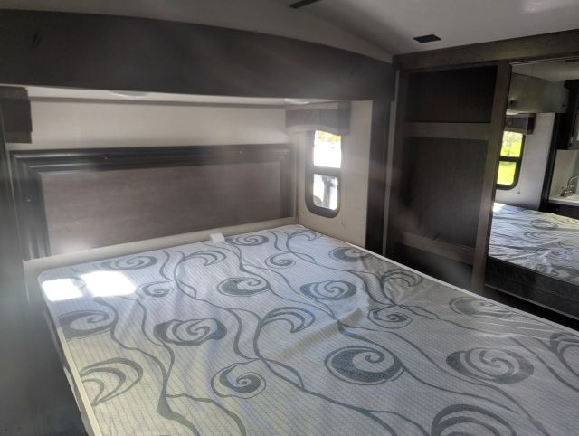 2019 Crossroads Cruiser Aire Fifth Wheel (K6320207) - Image 3