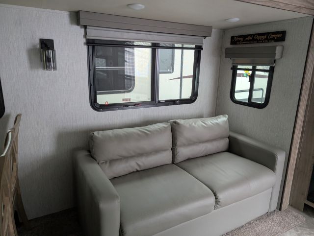 2022 Forest River Palomino Solaire Travel Trailer (NN057385) - Image 11