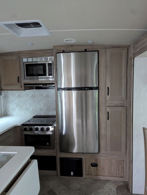 2022 Forest River Palomino Solaire Travel Trailer (NN057385) - Image 14